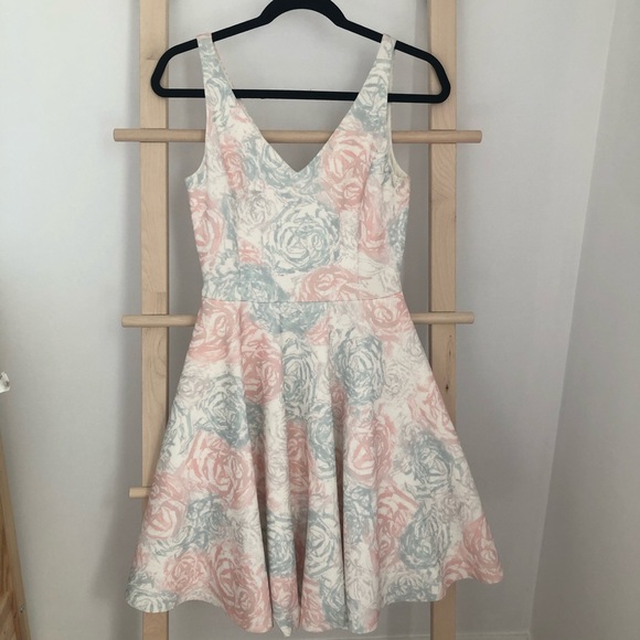 Elle by RW and CO floral dress size 0 - Picture 2 of 9